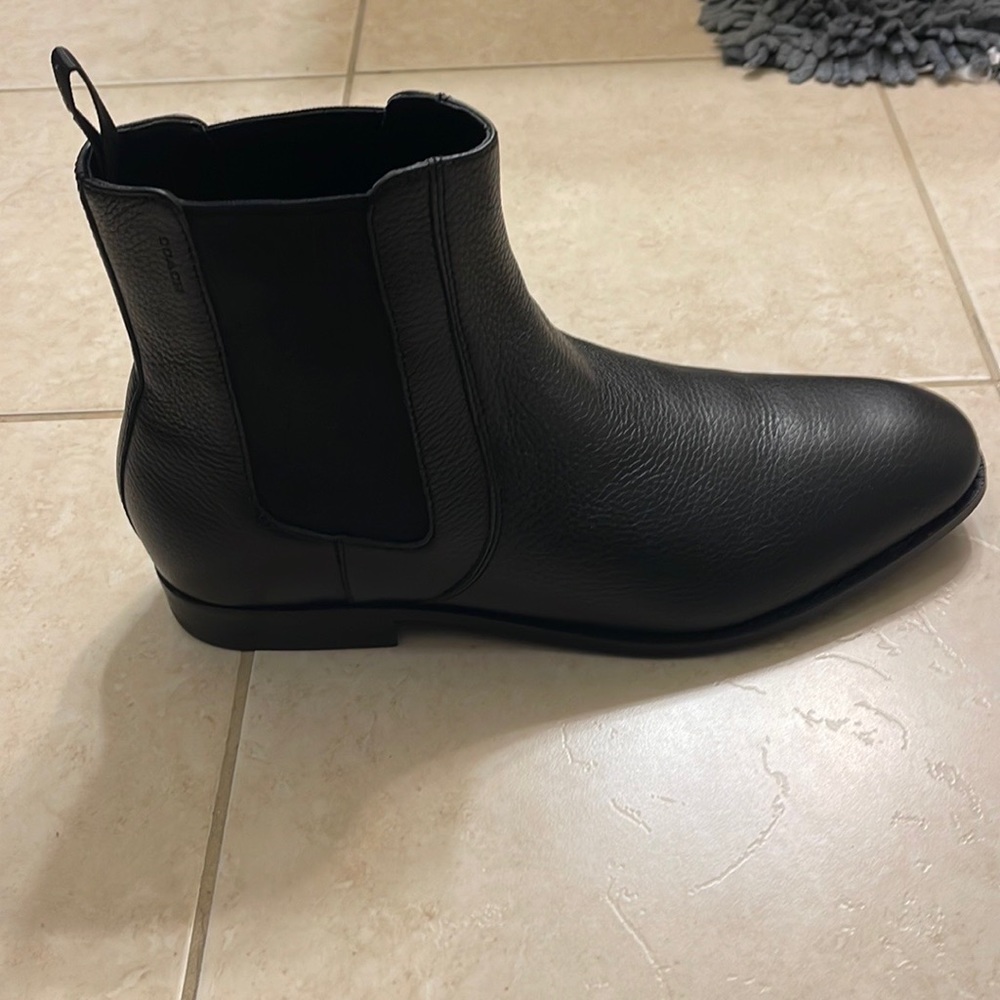 Black leather Chelsea boots by coach size 10:5